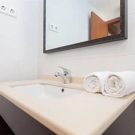 Ainb Raval Hospital Apartment